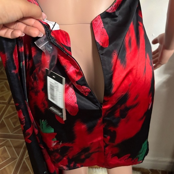 NWT CLUB L LONDON Nasira Black Floral Asymmetric Neck Open Back Mini Dress - Picture 14 of 16